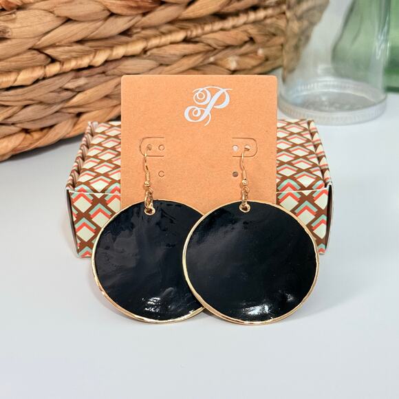New Plunder “Stormi” Black Natural Shell Circle Earrings (3") - Picture 5 of 6